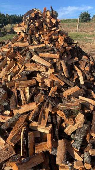 Leña para chimenea o barbacoa