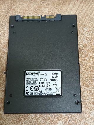 Disco SSD de 960GB 2.5, con informe