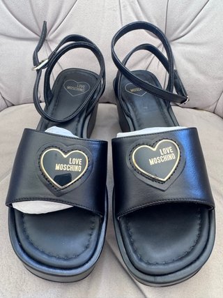 Sandalias Love Moschino Plataforma Corazón Negro