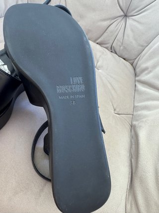 Sandalias Love Moschino Plataforma Corazón Negro