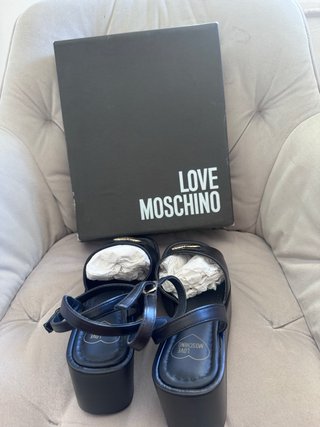 Sandalias Love Moschino Plataforma Corazón Negro