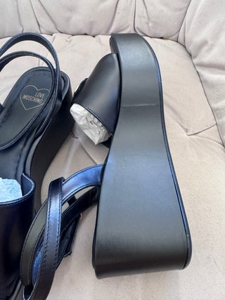 Sandalias Love Moschino Plataforma Corazón Negro