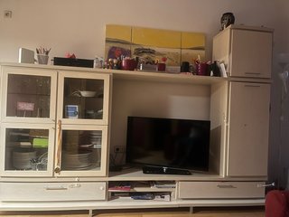 Mueble de salón madera y cristal