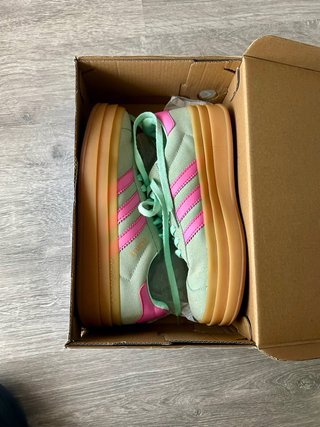 Zapatillas Adidas Gazelle Verde y Rosa