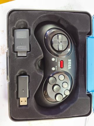 Retro-Bit Mega Drive 8-Botones Arcade Pad