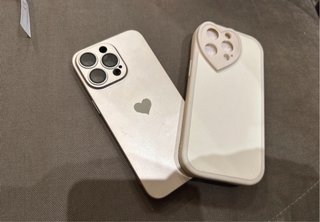Cover iPhone 15 Pro Max con cuore