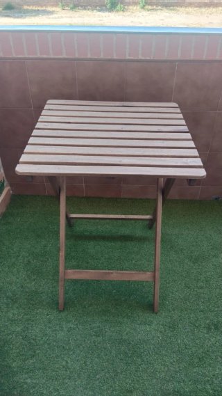 Conjunto mesa y 2 sillas terraza madera