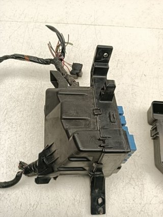 CAJA RELES / FUSIBLES SUZUKI SWIFT BERLINA (RS/MZ