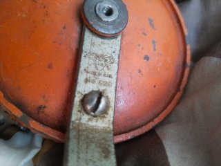 Taladro manual vintage naranja