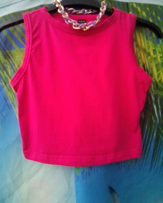 Camiseta mujer frambuesa, nueva.
