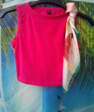 Camiseta mujer frambuesa, nueva.