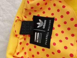 Chaqueta Adidas x Pharrell Williams Lunares