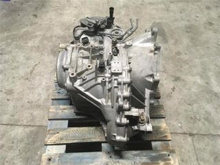 Caja de cambos hyundai trajet 2.7