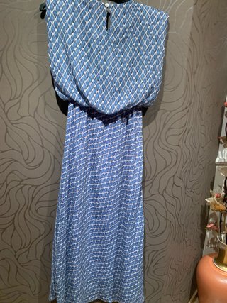 Vestido estampado azul y blanco