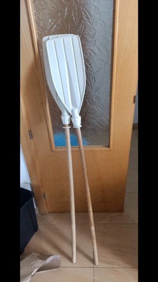 2 Remos blancos para embarcación pequeña