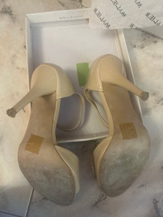 Sandali con tacco nude