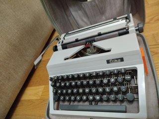 Máquina de escribir Erika Clásica
