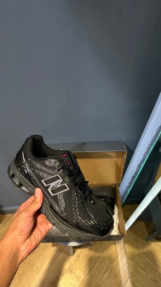 New Balance 1906R Hombre Negro Plata
