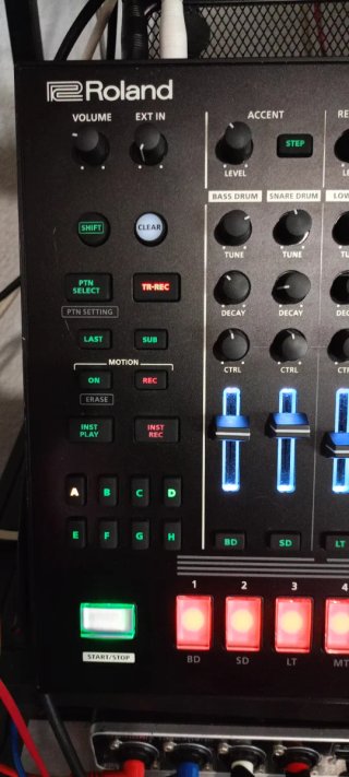 Roland TR-8S Rhythm Performer