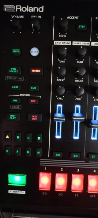 Roland TR-8S Rhythm Performer