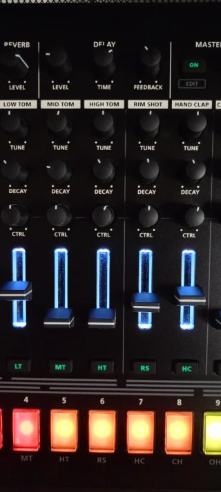 Roland TR-8S Rhythm Performer