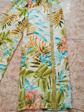Pantalón estampado tropical