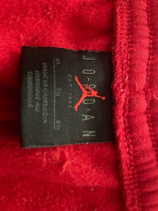 Pantalón corto Jordan rojo