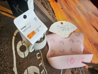Pack Babero y Vaso Sippy Sinsay Bebé