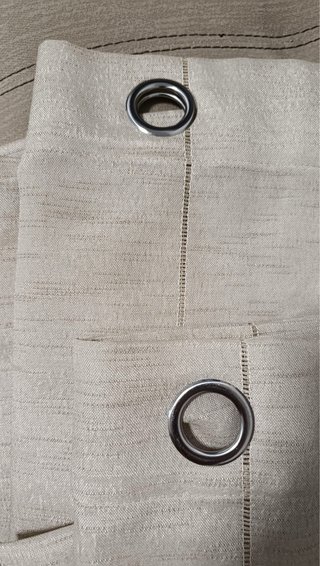 Visillo beige con ojales