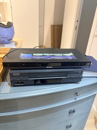 Reproductor DVD Sony y VCR Targa