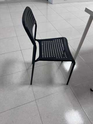 Silla de cocina negra