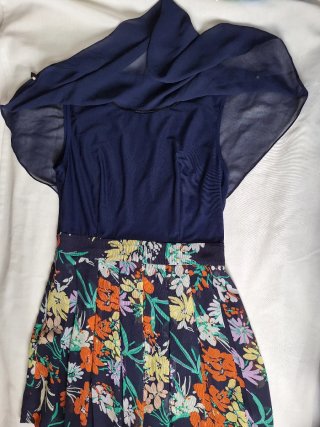 Vestido azul floral