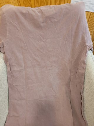Camiseta Scalpers calavera y huesos marrón
