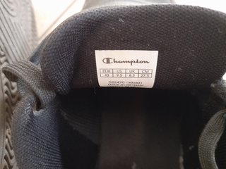 Sneakers basse nere Champion usate uomo n.43