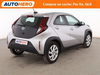 Toyota Aygo X Cross 1.0 Play