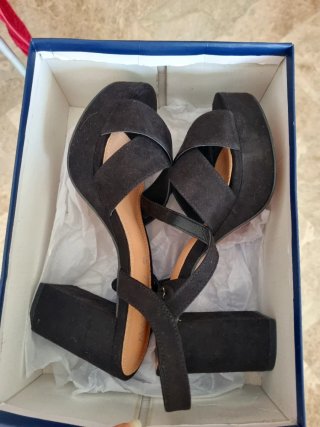 Zapatos de tacón negros talla 40