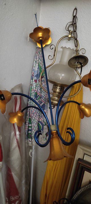 Lámparas de cristal y metal variadas