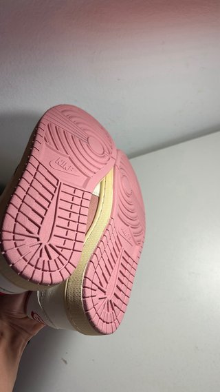 Nike Air Jordan 1 Low Travis Scott Rosa