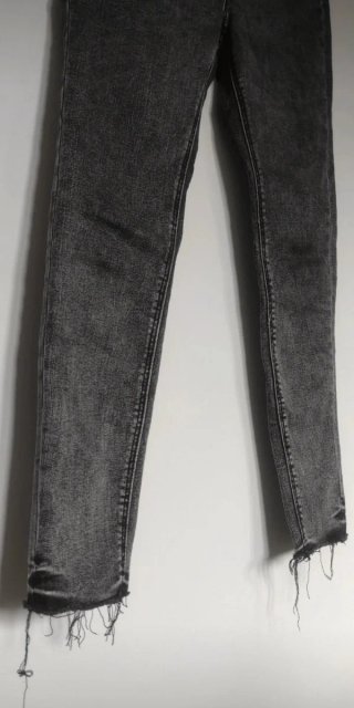 Vaqueros pitillo grises talla 38