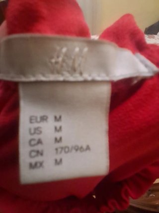 Camisa roja sin mangas