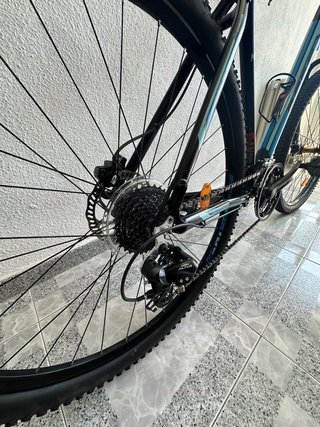 Bicicleta MTB Trail Rock Negra y Azul
