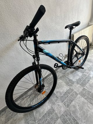 Bicicleta MTB Trail Rock Negra y Azul