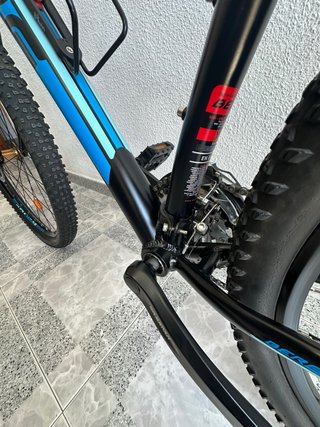 Bicicleta MTB Trail Rock Negra y Azul