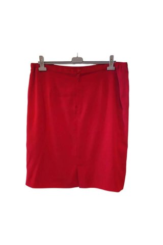 Traje rojo chaqueta y falda Talla 54