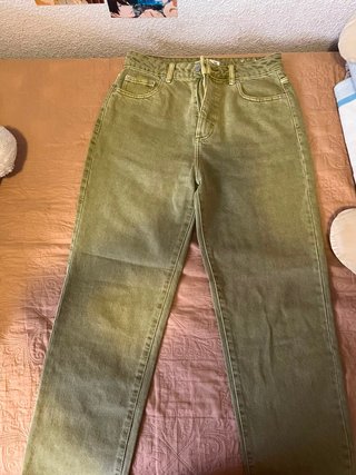 Pantalón Pull&Bear verde oliva