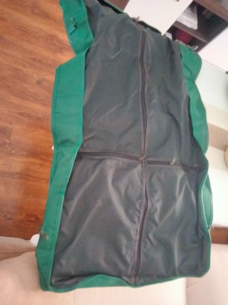 Bolso Portatrajes Veneto Verde con Bolsillos