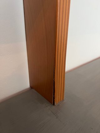 Mesa de estudio con estantería y cajones