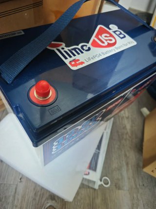 Batería 12.8V LiFePO4 100Ah pro
