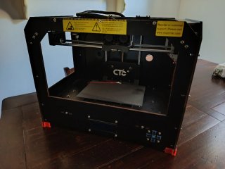 Stampante 3D CTC Nera e Rossa