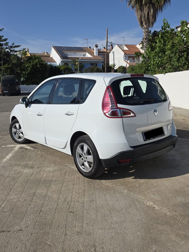 Renault Megane Scenic 1.6 DCI 130 CV año 2011